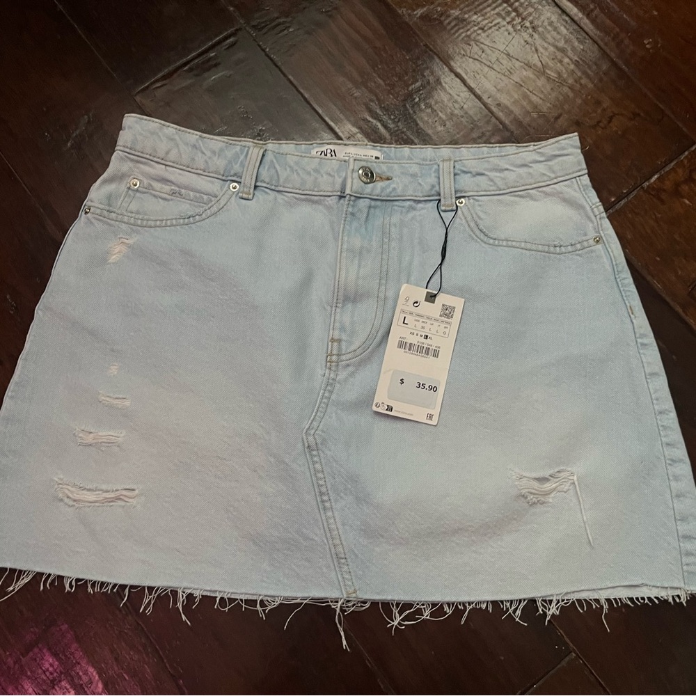 Zara Mini Denim Aline Skirt
Large